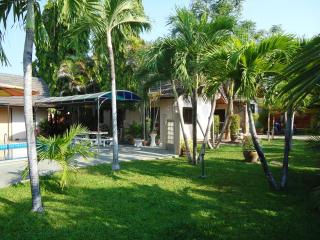 Lonops Gay Paradise - Nong Prue - 2