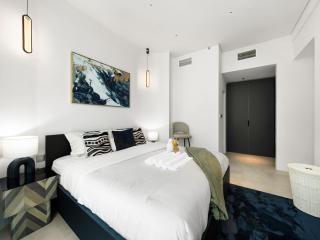 Luxurious 2BR Stay Marina View - 7