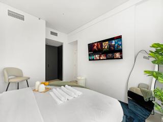 Luxurious 2BR Stay Marina View - 1