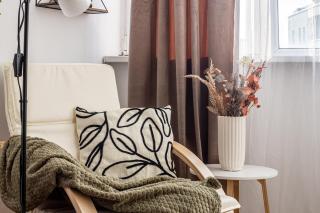 Sunlit Urban Nest - M&N Condos - 5