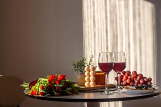 Sunlit Urban Nest - M&N Condos - 8