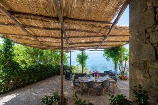 VILLA DIVINA - pool and gardens with wonderful sea view - 4