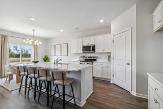 Luxury 5BR Home Minutes from Wilmington Beaches - - 2