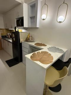 Glamorous SMDC Shore 3, 5 Star Rate BnB-Wifi-Netflix - 6