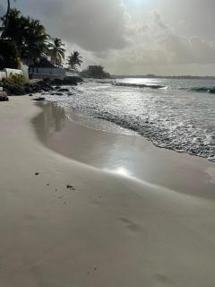 Seashades 2BR 1 full and 1 half bathrooms Condo with pool Close to beach Sleeps 4 - Christ Church - 5