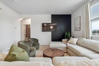 Luxury 5BR Home Minutes from Wilmington Beaches - 7