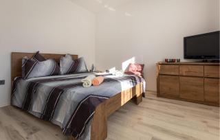Beautiful Apartment In Ploce With Wifi - 7