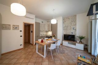 La Casa dei Carta-new & chic - Lovere - 9
