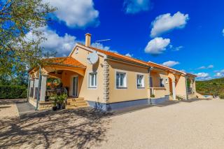 Holiday home Fabio in Dalmatia with swimming pool - Banjevci - 3
