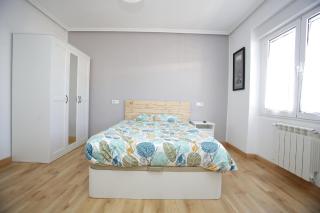 Piso de 4 habitaciones a un paso del centro de Oviedo - 0
