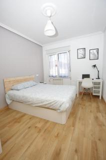 Piso de 4 habitaciones a un paso del centro de Oviedo - 1
