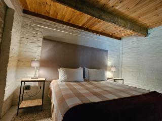 Hartland Garden Loft - 0