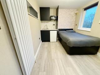 Stylish Studio minutes away from Wembley - 2