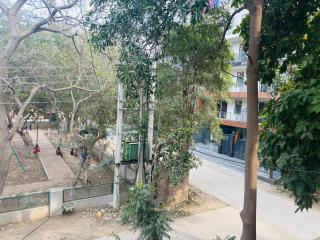 Cozy 1BHK for Couples & Family - Gurgaon - 5