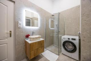 Deluxe & Cozy J40 Grand Residence in the Heart of BP - Budapest - 6