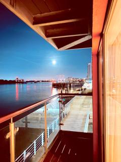 Amazing River view 2 bedroom apartment, sleeps 6 , balcony and parking - Londra - 5