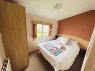 3 Bedroom 2 Bathroom Caravan Charlie Delta - Saint Osyth - 7