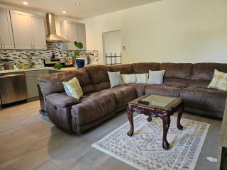 Cozy Home Away From Home - Granada Hills - 7