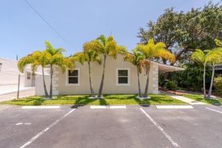 Gordon's HideAway by the beach 2 - Lake Worth - 1