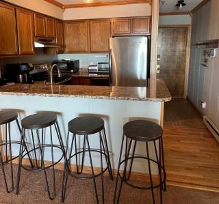 Snowcrest Condo Walking Distance to Slopes - Snowshoe - 2