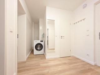 RAJ Living - Monteurwohnung - 2 Schlafzimmer - Wohnzimmer - Küche - Balkon - Waschmaschine - 25 Min zur Messe DUS - Heiligenhaus - 3