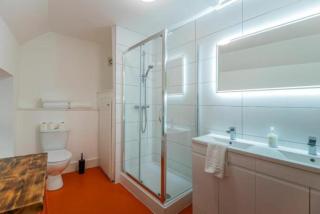 Horse & Groom Apartments - 5