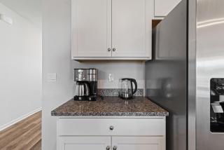 Luxury 5BR Home Near Beaches & Downtown Wilmington - - 5