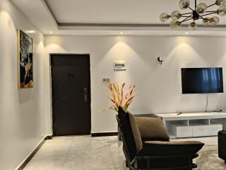 Studio & 2B - Volaire Suites - 3