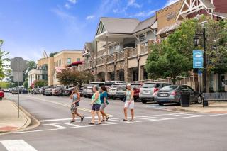 Penthouse Suite Right in the Heart of Downtown - Trackside - Blue Ridge - 7