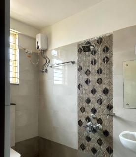 Hotel Crystal INN - Bhubaneshwar - 1