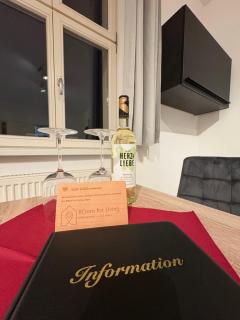 Modernes Serviced Apartment Wohnglück 2 - 3