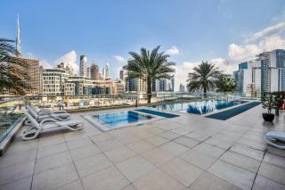 1BR Stunning Canal & Burj view, Luxury Stay at Fairview Residency - 3