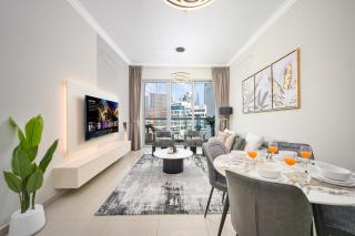1BR Stunning Canal & Burj view, Luxury Stay at Fairview Residency - 0