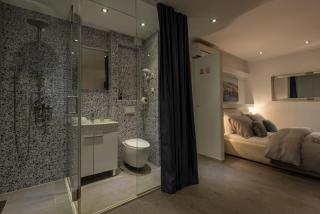 ROKOS SUPERIOR DOWNTOWN ROOMS - comfortable rooms with private bathrooms - perfect location for exploring Diocletian's Palace and the gastronomy of Split within walking distance - 1