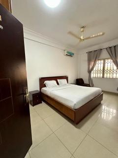Golden Crystal Hotel - Accra - 9