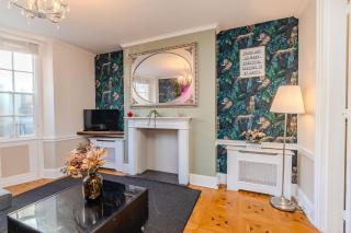 Stunning 5 Bed Home in Kemptown with Patio Space - Brighton & Hove - 3