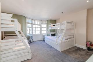 Stunning 5 Bed Home in Kemptown with Patio Space - Brighton & Hove - 5