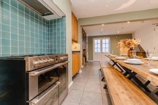 Spacious 5-Bedroom Home with Patio in the Heart of Kemptown - Brighton & Hove - 2