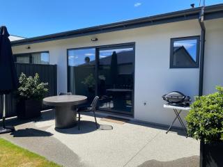 Modern Apartment - walking distance to lake and town - Wanaka - 1