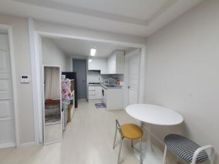 New open sale Haebangchon stay Itaewon Myeongdong Hongdae Insadong Gyeongbokgung palace - Seul - 2