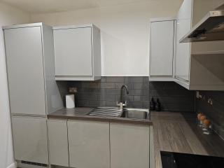 Newly Furnished Modern 1 bedroom City Apartment - 6