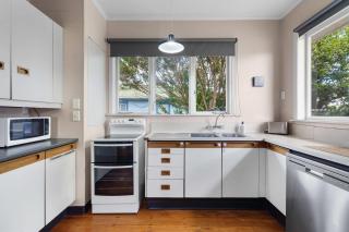 Charming 3 Bedroom Family Home Pet Friendly - Hamilton - 7