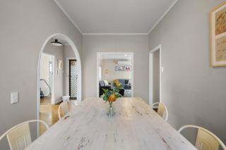 Charming 3 Bedroom Family Home Pet Friendly - 0