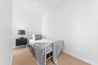 Skyview Comfy Apt in Centre of Burwood - Sydney - 5