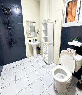 Appartement spacieux et moderne avec Hôte Belge - 5