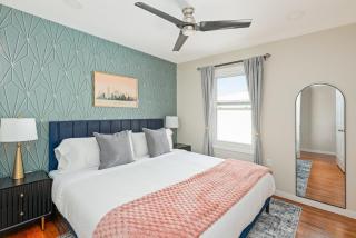 New Cozy retreat with parking and gameroom Minutes to NYC - 2