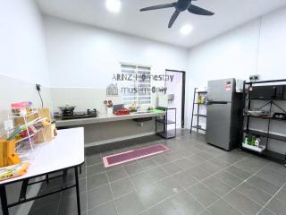 ARNZ Homestay-Fully Aircond - Teluk Intan - 3