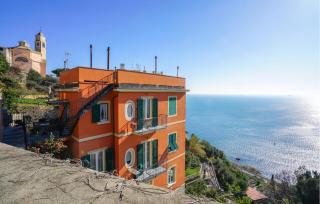 2 Bedroom Lovely Apartment In Genova - Genova - 5