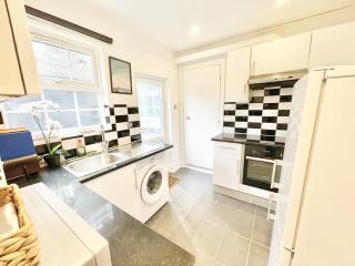 Cottage 25 mins to Central with Free Parking & Large Garden - Londra - 5
