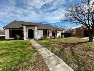 Palatial Family Pool, Pet OK, Lake Lewisville, Aquarium, Exclusive Experience by Vacation Your Way - The Colony - 7